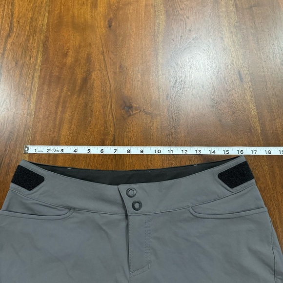 Specialized Andorra Comp Shorts Size Medium - Picture 5 of 7